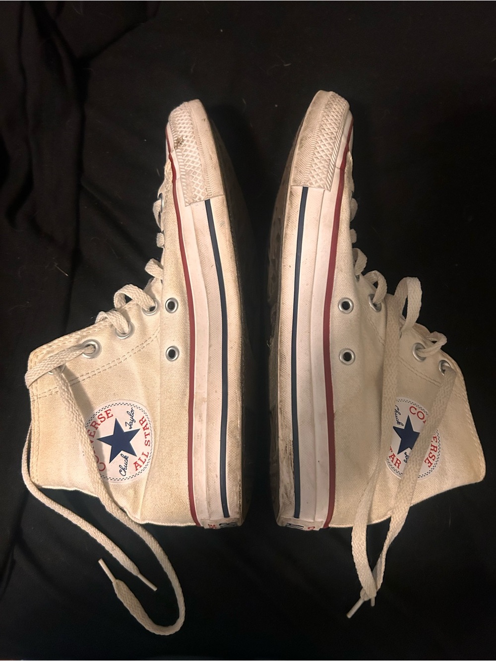 Converse women’s High Top Sneakers in white with Red & Navy Stripe